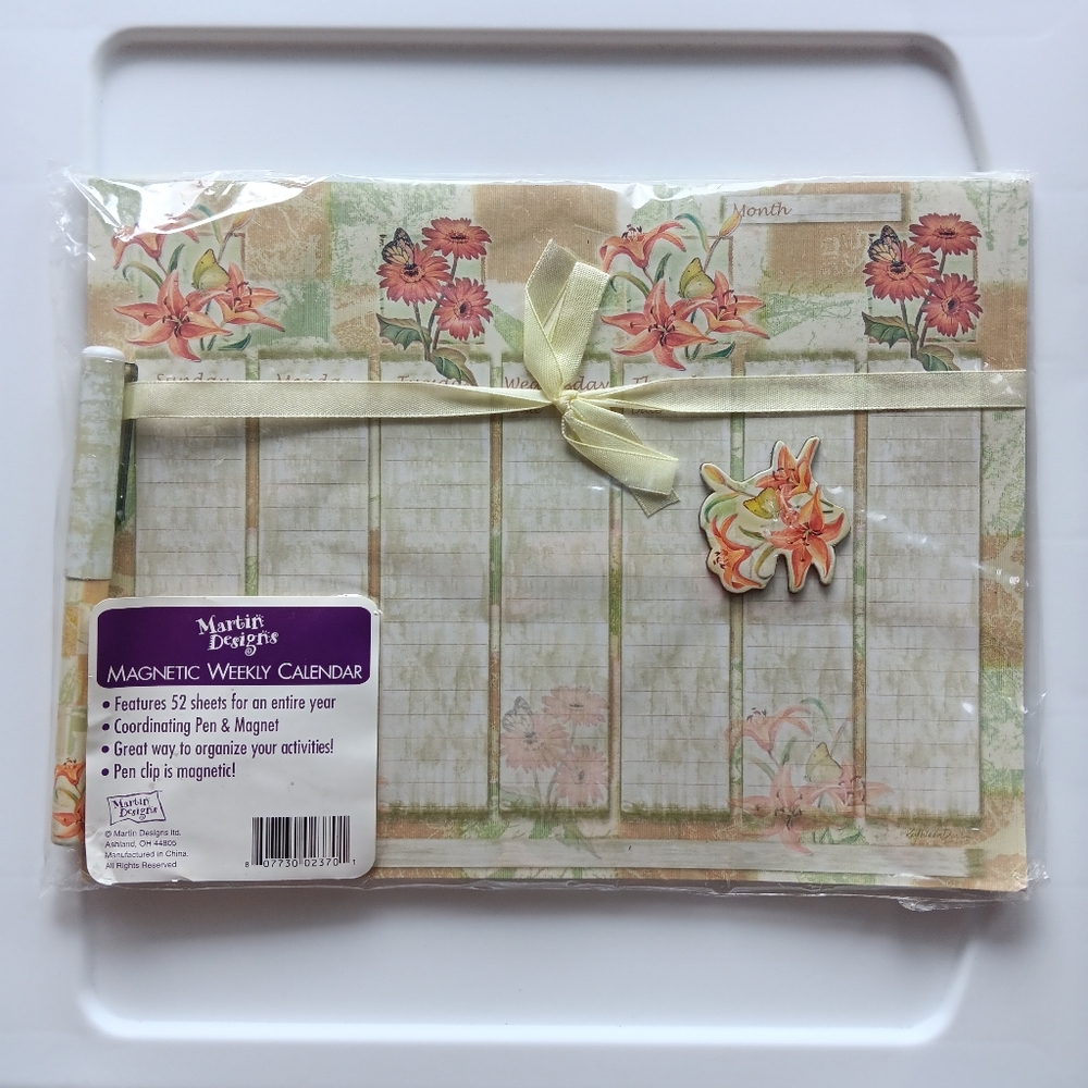 Martin Designs Magnetic Weekly Calendar Pen Magnet Flowers Tear-Away 52 Sheets